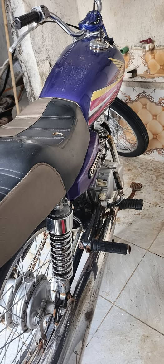 سلام عليكم  من مرخصت صاحب الكروب دراجه للبيع تعمير شاصي 16اوراق صولي ولتعميره 24ولمحرك 23..  الدراجه احله من الصوره التفاصيل ***********وخاص مفتوح
