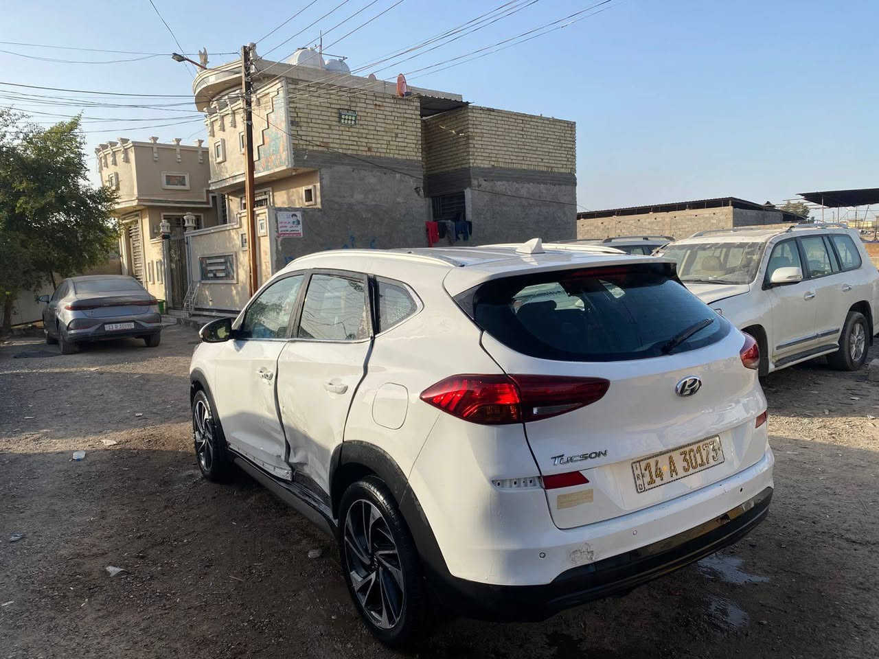 السلام عليكم للبيع توسان 2019 رقم بصره تحويل مباشر السياره شغاله وتمشي متضرره وبيع على وضعها العنوان بغداد حي النصر رقم الهاتف ***********
