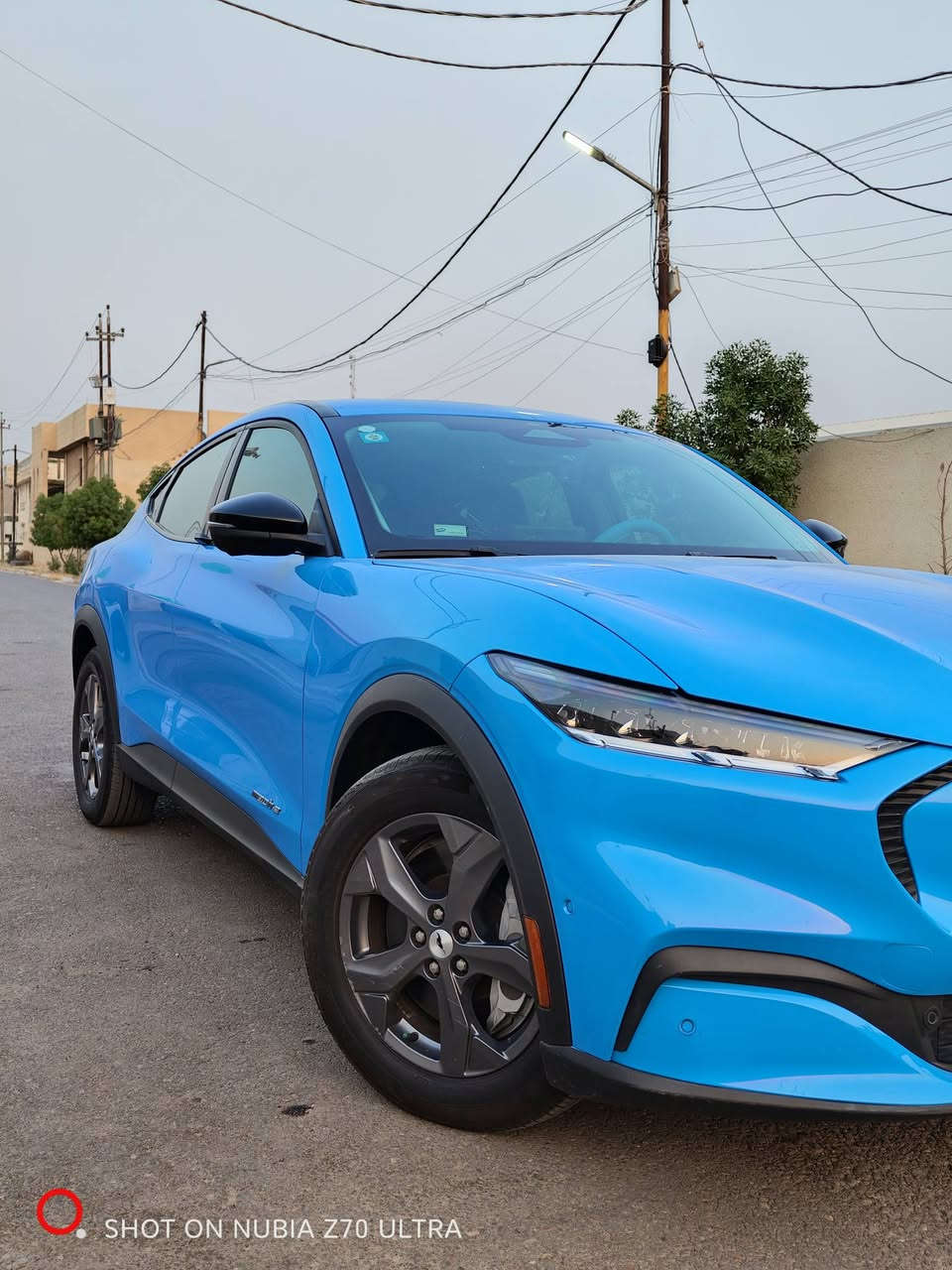 موستك 2023 ماك اي كهرباء بل كامل
فئة سلكت 
تمشي بل شحنة 450 كيلو
  5 كامراة 
شاشة كبيره  
داخل جلد كشنات كهرباء 
رمز دوخل بل باب
نضام صوت B&O دمام خلفي 
حساس امامي خلفي 
وباقي الموصفات المعروفة
السيارة ماشية : 11 الف
حادث السياره فقط جاملغ أمامي 
ومصبوغ فقط نص وربع من البنيد فقط  
سعر : ( 205 ورقة ) بيع او مراوس 
الغزالية ***********
