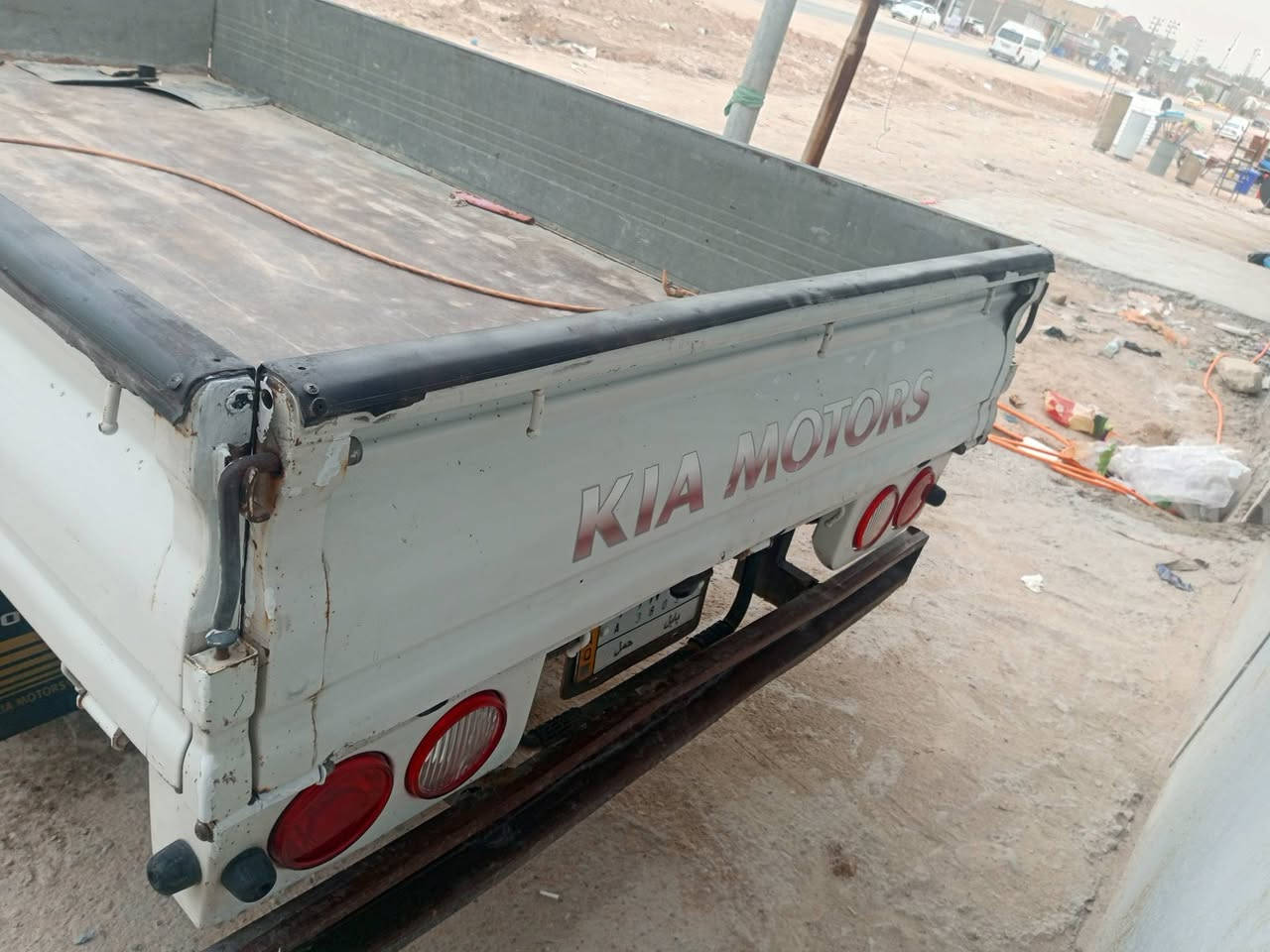 كيه موديل ١٤سياره مكفوله من ضربه وصبغ فقط دحجه بلباب مكينه بيه  تبخير رقم فلاحي ساحبنه على لأرض راعيه متوفي وبيه ورثه ٣يداورولك ثاني يوم مطلعين قسام شرعي وكامل السياره ماشيه ١٤الف تبريد تدفئه كهربائيات كله شغاله رقم شاصي واضح أبيعك اواجهك وي راعيه وانته داور ٨٠وبيه مجال ***********نجف كوفه
