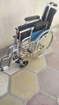 عربانة معاق • مستعملة • عيب بسيط