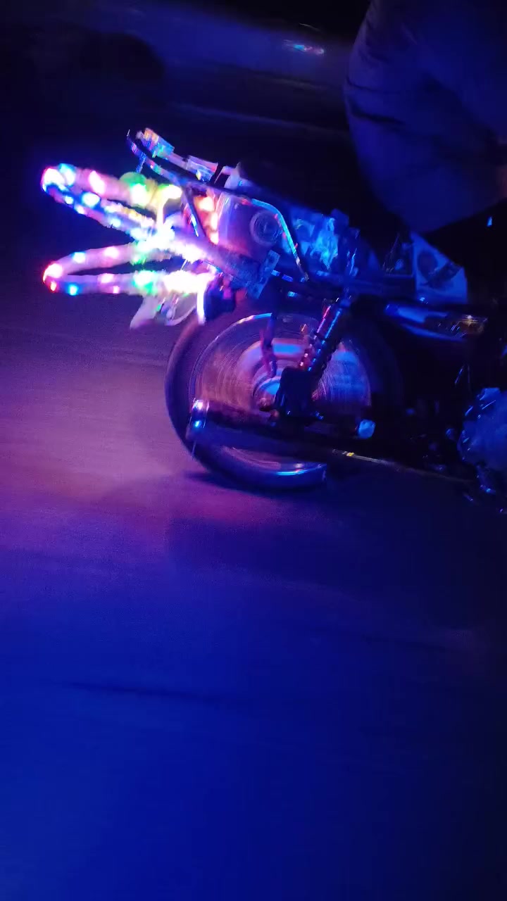 السلام عليكم دراجه للبيع تايجر موديل 25  اوراق كامله درجه كمله مكمله اي نقص مابيه نضافه فول نفس باصوره    السعر 775  بيه مجال الشراي يتصل ويدلل   مكاني ديالئ الخالص ***********
