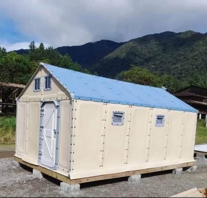 متوفره نفس هاي الخيمه 4×6 مصنوعه في اليابان فايبر كلاس نضيفه ومفصخه وكامله 
***********
