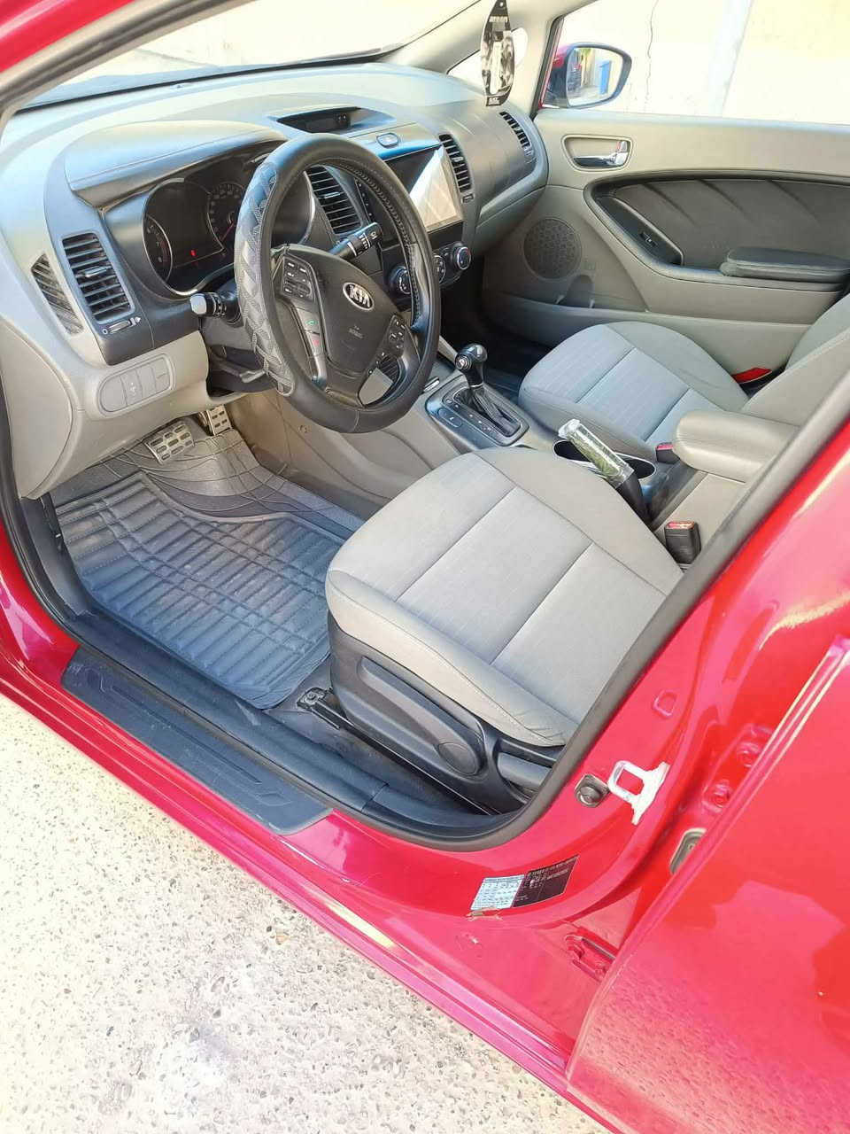 كيا سيراتو 2016 خليجي فول عده البصمه
رقم بغداد باسمي تحويل مباشر مكانهه بغداد 
قرب حي جهاد
سياره بيهه بنيد مصبوغ وباب مال سايق
ملاحضه مكلف بلنشر 
اي ستفسار الاتصال ع الرقم
محرك 1600 دوش
فتحه سقف
لدات امامي وخلفي وحساسات

‭0772 528 2329‬
