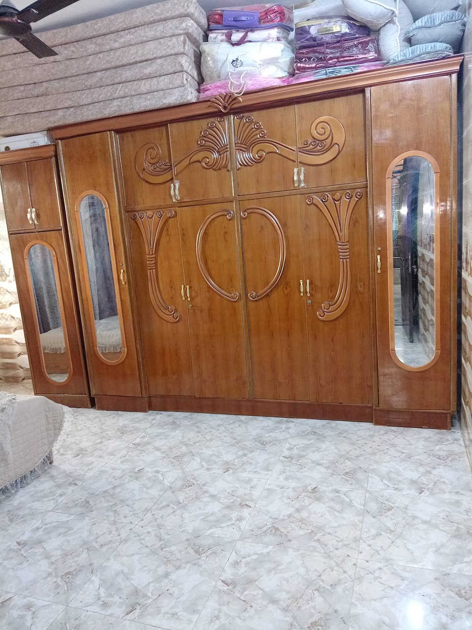 اسلام عليكم  غرفة النوم الصاج البيع العسر ٩٠٠ وبيه مجال الصوفية البسوده قروب ملعب محمد حميد رقم ***********
