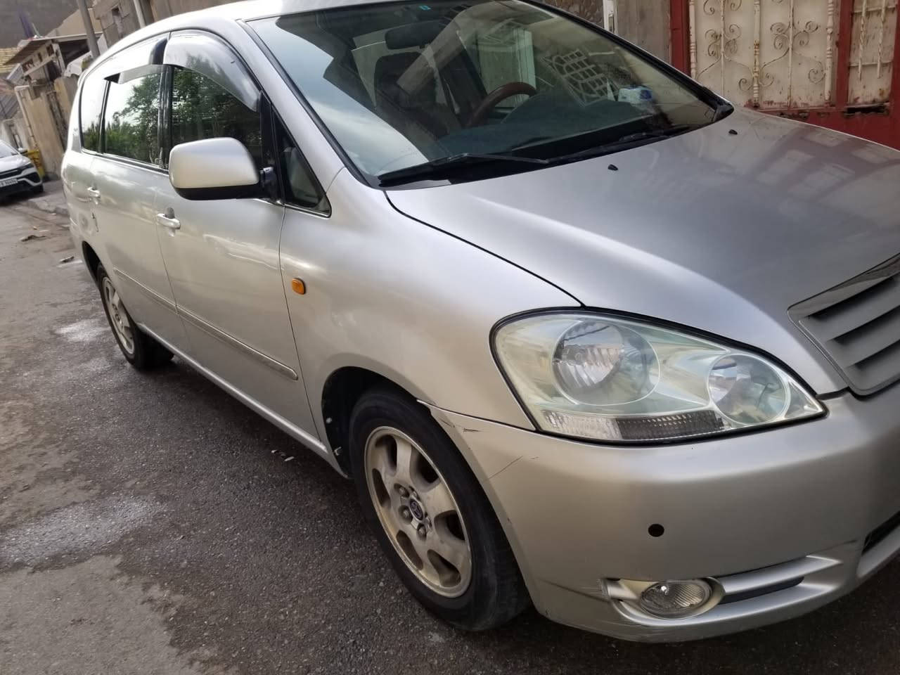 ابصم 2ويل موديل منزل 2001سيارة
سيارة باسمي
السعر 105
بيهه مجال قليل
السنويه تنتهي ب 2030 
رقم التلفون ***********
