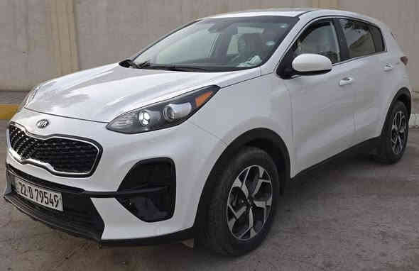 سلام عليكم 
كيا سبورتج موديل ٢٠٢٠ وارد أمريكي رقم اربيل باسمي وشرط التحويل ماشية 72الف رقم انكليزي جديد حادثها قبغ الجنطة وكما موضح بالصور وبالعراق بارد بدون صبغ بارد جزء من باب السائق والباب الي خلفها بالصوره
مواصفاته
تحديد مسار
مانع اصطدام
كروز مثبت سرعه 
نظام محاكاة 
ثلاثه انظمه قياده 
كاميرة دواره 
شاشه اعطال
حساس اطارات 
رادار 
سنتر لوك 
تبريد تدفئه قطعتين 
بجم كبس كل اللغود والشواصي والايرباكات سليمة 
بغداد الكاظمية  / شارع المحيط
السعر 185$
***********
