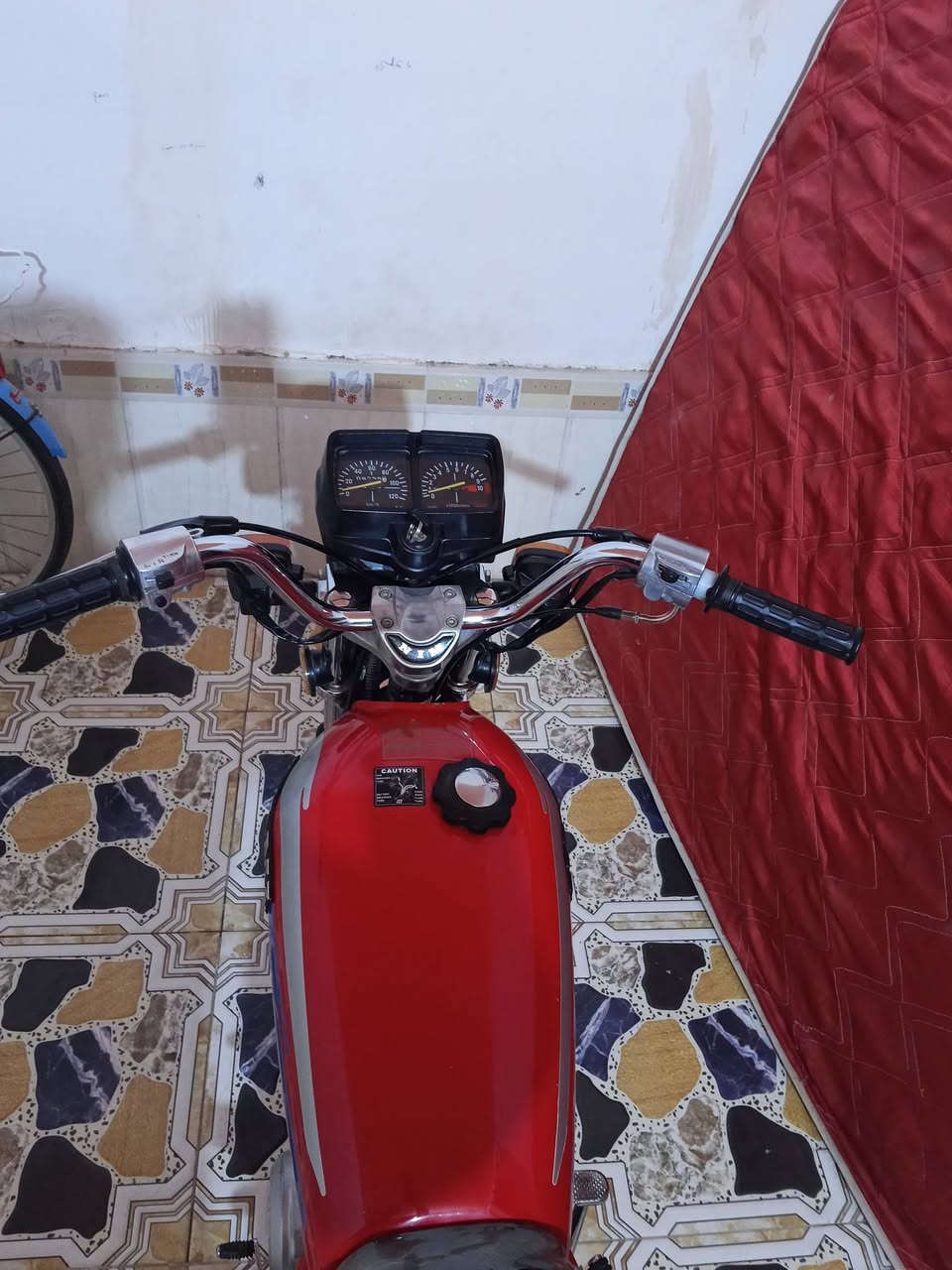 سلام عليكم درجه مديل 2022 شبه صلي وراق صولي كفايه علمه مثل ما وضحه كدمك شوف العين كدامك برغي ما نقصه        ***********
