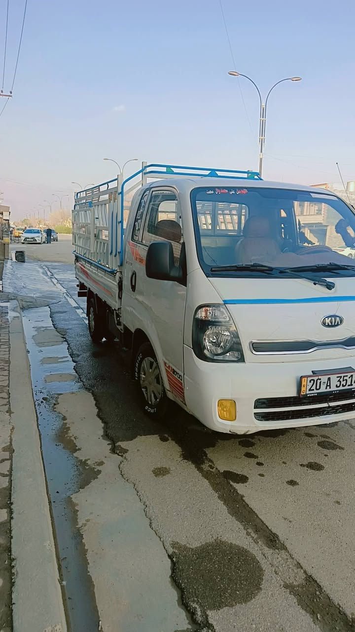 سلام عليكم كيه بنكو ٢٧٠٠موديل ١٤ السياره جاهزه اي نقص مابيه تخم تاير جديد سنويه جديده ٢٩ هزه جديده رقم ديالى انكليزي سعر ١١٢  
رقم بي واتساب ***********
