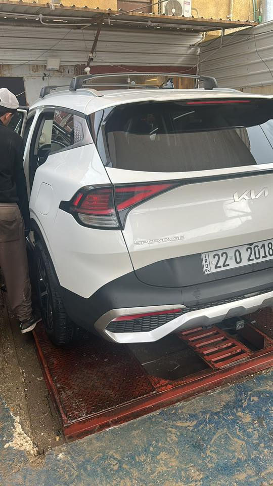 السلام عليكم كيا سبورتج مديل 2023 هايبرد التفويله تمشيك 850 كيلو السيارة كشنات جلد تدفئه كشنات وستيرن كشن السائق كهرباء تبريد شاشه لمس تبريد قطعتين رادارات امامي جانبي حساس خلفي شاشه كبيره متصلة لايت زنون ولد امامي خلفي سياره اقتصاديه وبلبانزين العادي بدون دوانز رقم اربيل باسمي صور الحادث بلمنشور عنوان بغداد الشعب سعرهة 190$ وبيهة مجال قليل الاتصال ***********
