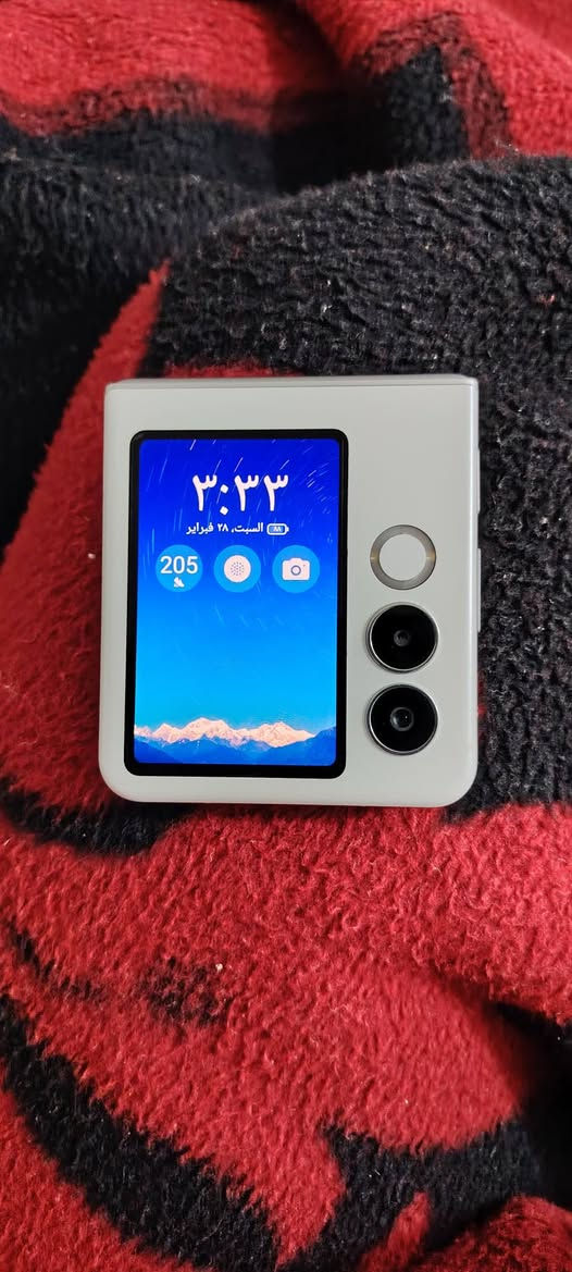 جاهز نوبيا دفتري شاشتين جهاز جديد استخدام اسبوعين بدون أغراض ذاكره 128 رام 8 للبيع مكاني البياع ***********
