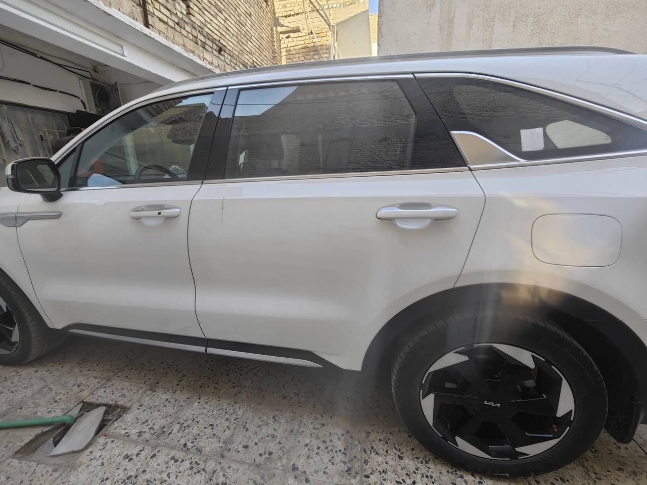 سورنتو 24 مكفولة رقم بغداد بأسمي مكاني ناصريه شطره للبيع ماشيه 28 ألف سعر ٣١٥ رقم ***********
