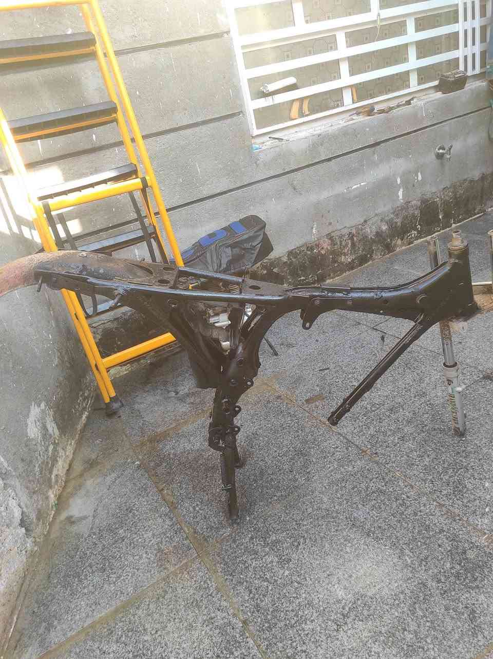 السلام عليكم شاصي لبيع نضيف مكاني حي الجامعه ليريده يتصل ***********
