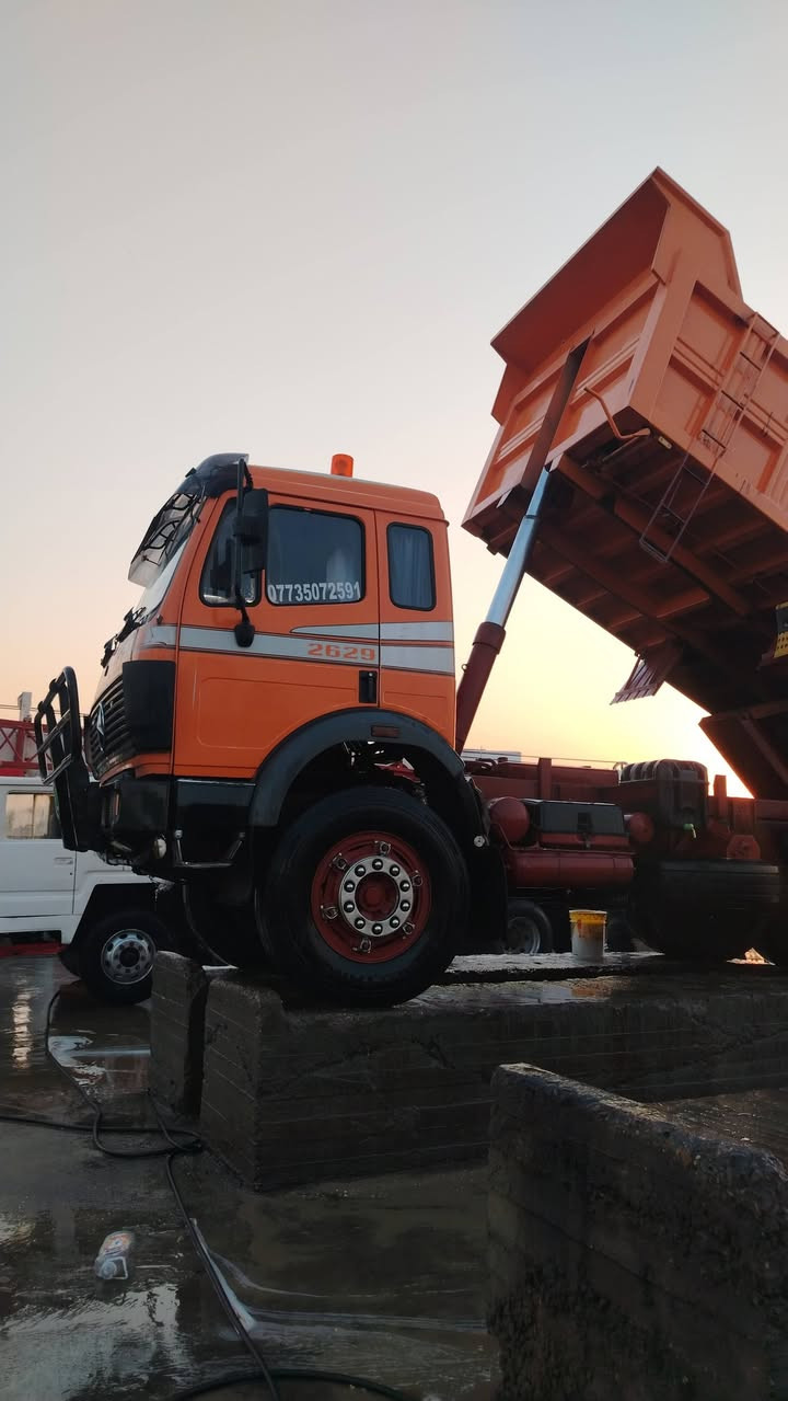 البي للبيع السياره بلادي كلاب اثنه مكفوله كفاله عامه مجموعه جاف مكينه ٨تخم تاير كير ١٥٥موديل ٩١اصل السياره باسمي للاستفسار ال تصال على الرقم والي مو شراي لا يتصل رحمله والديكم ***********
