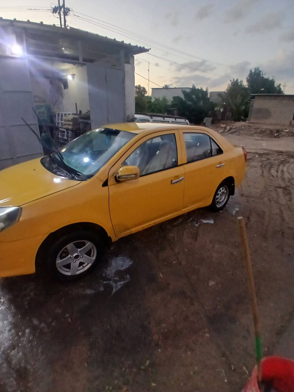 جيلي MK للبيع
الموديل :2010
المكان بابل سدة الهندية
السيارة خير من الله ترايك وين مايعجبك 
الصدر بالكامال جديد 
تخم تاير صار شهر شادة حته السبير نظيف 
كهربائيات 100/70
راعيها بالسكندرية رقمة موجود 
السعر 23 وبيها مجال بسيط 
***********
