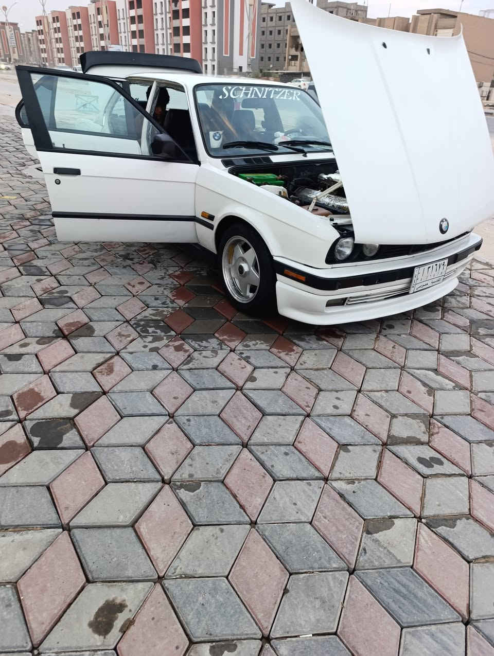 اللهم صلي على محمد وال محمد 
اعاده النشر بسبب الوعود الكاذبة 
السعر 65 وبيها مجال 
BMW e30
للبيع كفاله السياره من البجم لجنطه كله بلاد لا ضربه ولا تبديل مكينه 6 مفتوح وكير اتوماتيك بن 8 داخل جلد مري كهرباء تبريد ثلج تخم تايرات حداديه توني نافضه تنويه السياره مخزونه جانت للاستفسار الاتصال ***********
