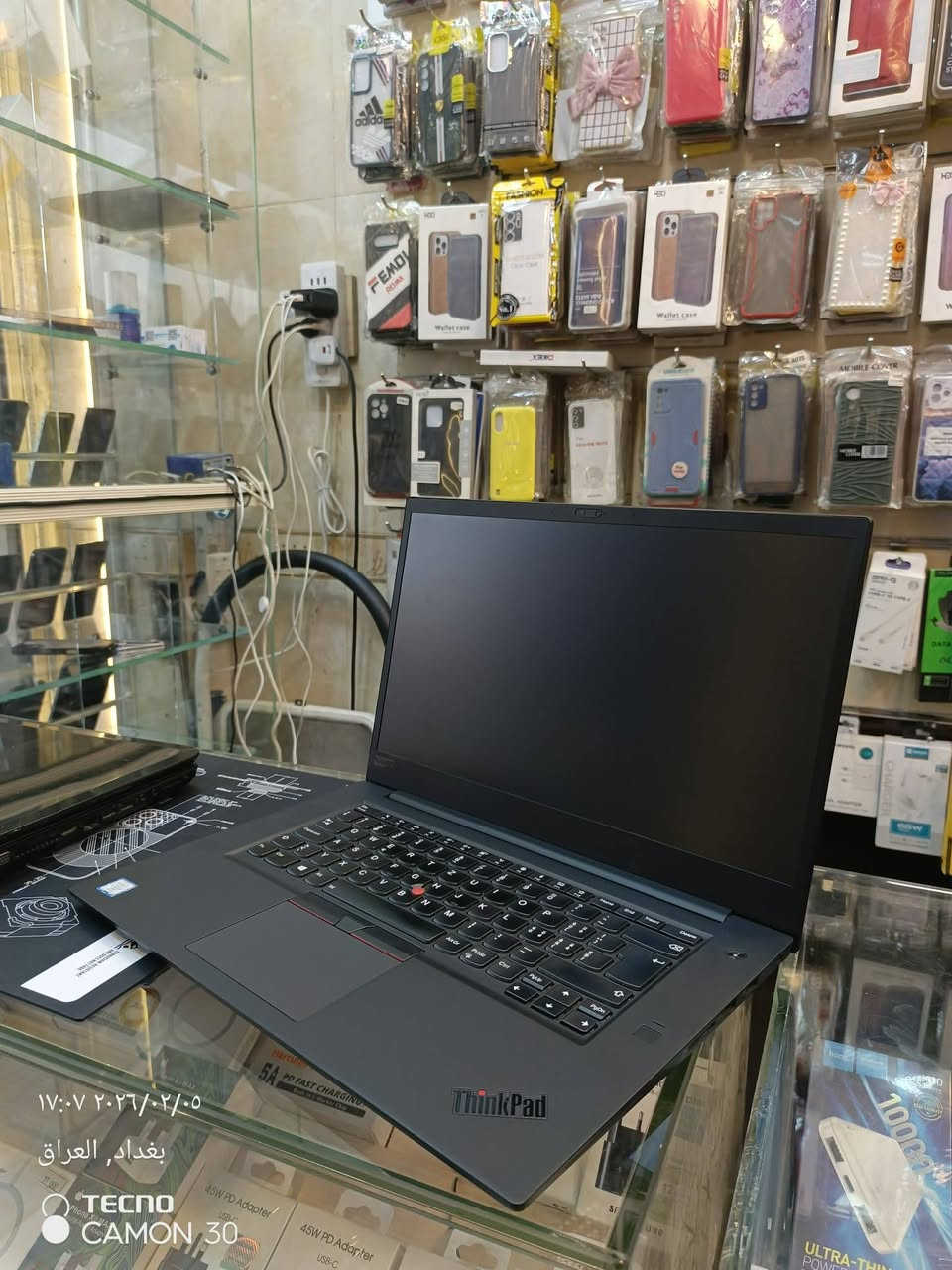 🔥 عرض خاص لدى مكتب صدف 🔥
💻 Lenovo ThinkPad P1
✨ نسبة نظافة عالية جدًا
⚙️ مناسب للبرامج الهندسية، الرندرة، والأعمال الثقيلة
🔧 المواصفات:
🚀 المعالج: Core i7 H – الجيل الثامن فئة المعالج H
🧠 الذاكرة: 16GB DDR4
💾 التخزين: 512GB SSD
🎮 كرت الشاشة: NVIDIA 4GB.  p2000
🖥️ الشاشة: 15.6 بوصة Full HD
🎒 الملحقات:
🔌 شاحن أصلي
👜 حقيبة
🖱️ ماوس
💰 السعر: فقط 550,000 دينار
📍 العنوان:
موصل – المجموعة الثقافية – مجاور شركة طاقة
🚚 متوفر خدمة التوصيل إلى جميع محافظات العراق
📞 للاستفسار:
***********
