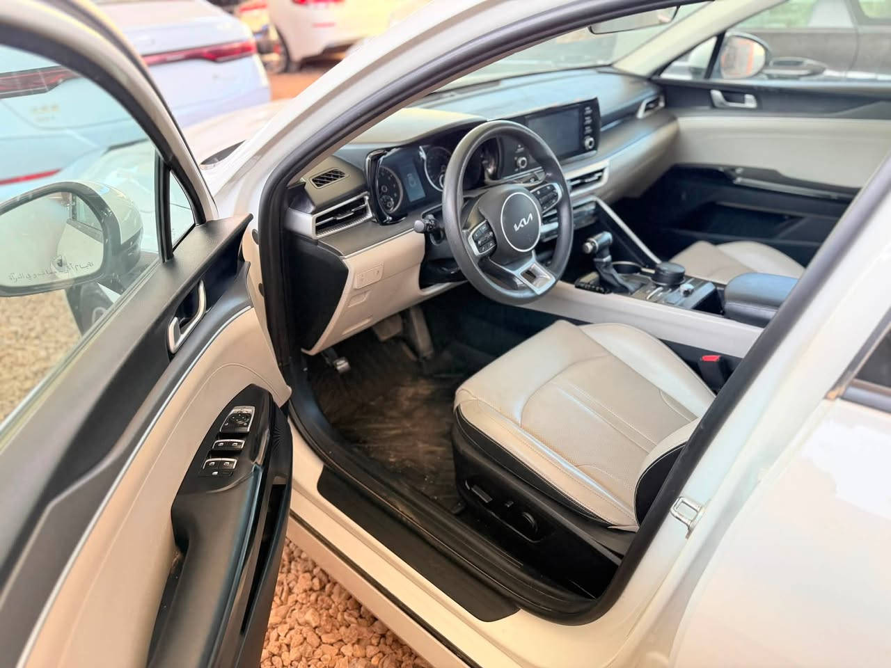 K5  KIA. 2023
مكينه 2000 دوش 

كشنات جلد + كهرباء 

تشغل عن بعد 

ويل كروم المرغوب 

مري شفط 

شاشه كار بلي اصليه

5 وضعيات قياده. 

سيار كفاله عامه بيه شخط صغير بلجاملغ مبين بلصور 

سعر 198 بيه مجال قليل كلش 

متواجد وتساب ***********.
