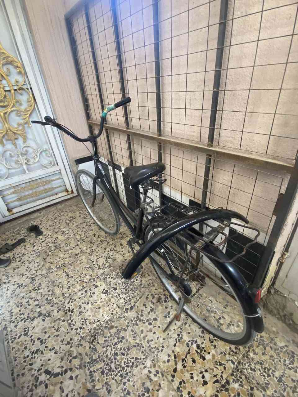 سلام عليكم بايسكل للبيع حجم 26نضافته 80/ بايسكل خير من الله توني شادله تايرات مابي اي نقص السعر خاص 
***********
