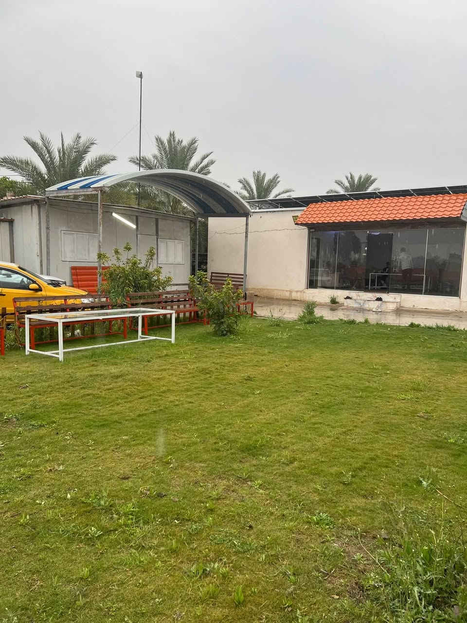 🌴 للبيع — مزرعة المصطفى 🌴

فرصة مميزة للسكن أو الاستثمار في موقع هادئ على نهر دجله 

📍 الموقع: الصويرة / جويميسة قرب مجسر الصويرة
تبعد عن نهر دجلة حوالي 40 متر فقط

🔹 التفاصيل: ▪️ عقد 117 بستنة مكاتبة مع تصديق كاتب عدل
▪️ المساحة: نصف دونم
▪️ المزرعة مسيّجة بالكامل
▪️ دار استراحة متكاملة:
المزرعه مسيجه بل كامل 
غرفتين
صالة
مطبخ
صحيات

 مسبح متكامل بحجم كبير
 محمية دجاج كويتي عدد 100
 كرفان مستقل للحارس
☀️ منظومة طاقة شمسية أصلية 30 أمبير (ليلي ونهاري) بقيمة 11 مليون
💧 بئر ارتوازي متوفر
🛋️ المزرعة مؤثثة بالكامل وجاهزة للسكن أو الاستثمار

مزرعة متعوب عليها من كل النواحي وجاهزة بدون أي نقص ✨
المزرعه حالين تئأجر ووارد خير من الله 
📞 للاستفسار: أبو مصطفى
***********
