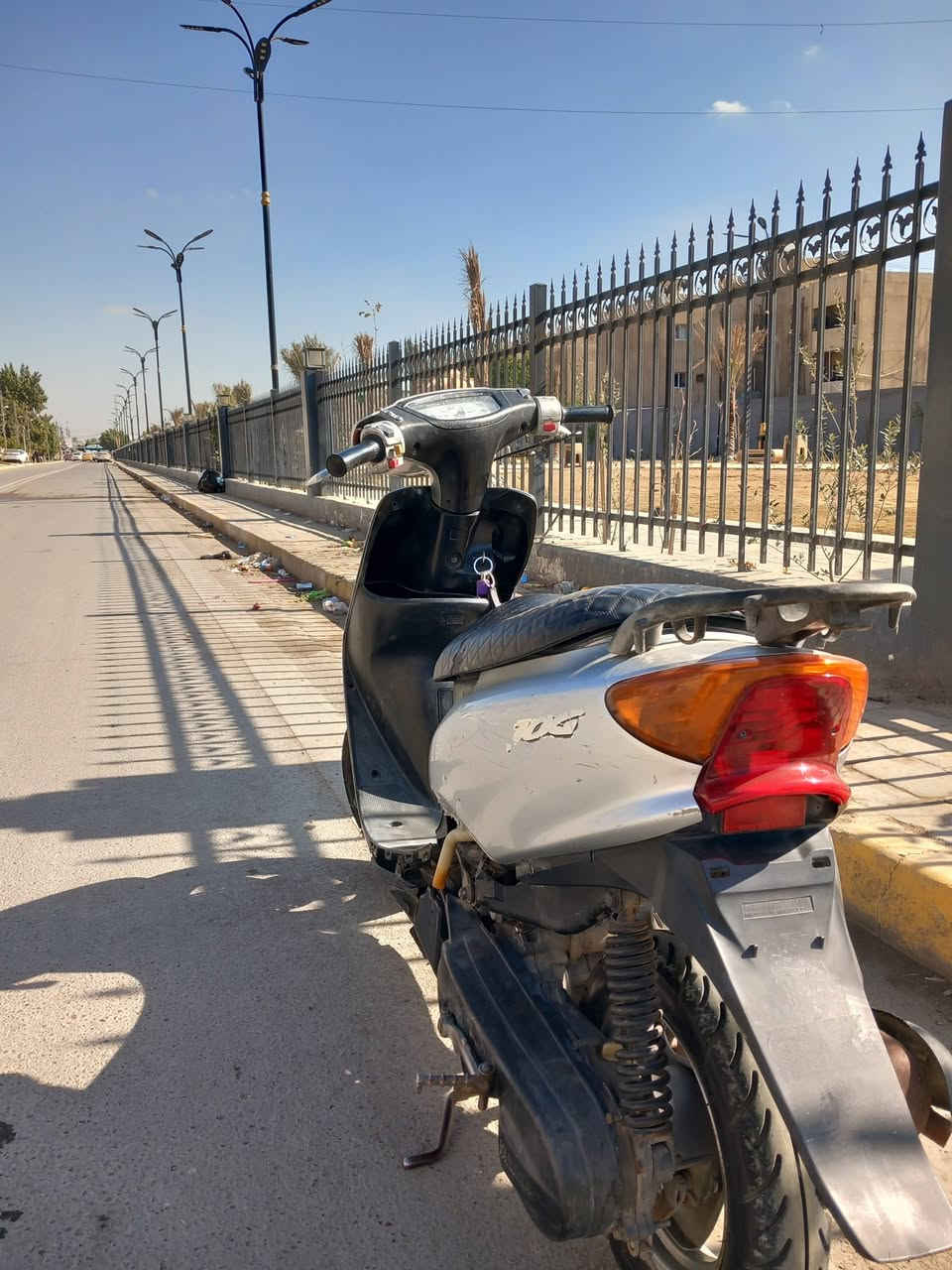 السلام عليكم دراجه (عصفوريه_60) للبيع 
هندر واحد تشتغل السعر (225)
(لايت عالي ناصي_اشاير اربعتهن_هورن_بك لايت)
قفل اكسل دراجه كبل للشارع مناقصها شي 
المكان(بغداد_الزعفرانية) (***********)بي واتساب
