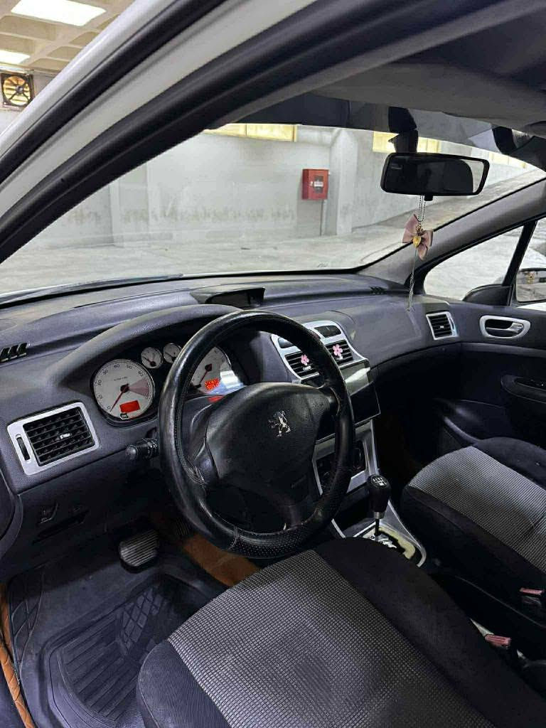 بيجوي فره نسي موديل 2006/307بوفروشتن سعري 26$كه ميك مجال ته له فون  *********** كالار, السليمانية
