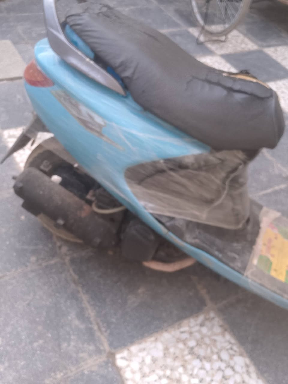 السلام عليكم دراجه فراشه للبيع نضيف مكينه خير من الله الكهربائية كامله سلف هندر ليت عليه ناصي الدراجه الكهربائيه كامله الدراجه كلشي ما بيها نقط تأخذها تترحم الولدي السعر 300وبيها مجال رقم الهاتف *********** المكان الحله جمعية قرب حديقه الحيوانات
