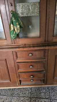 بوفيه • خشب قوي • مكاني نادر الثالثة