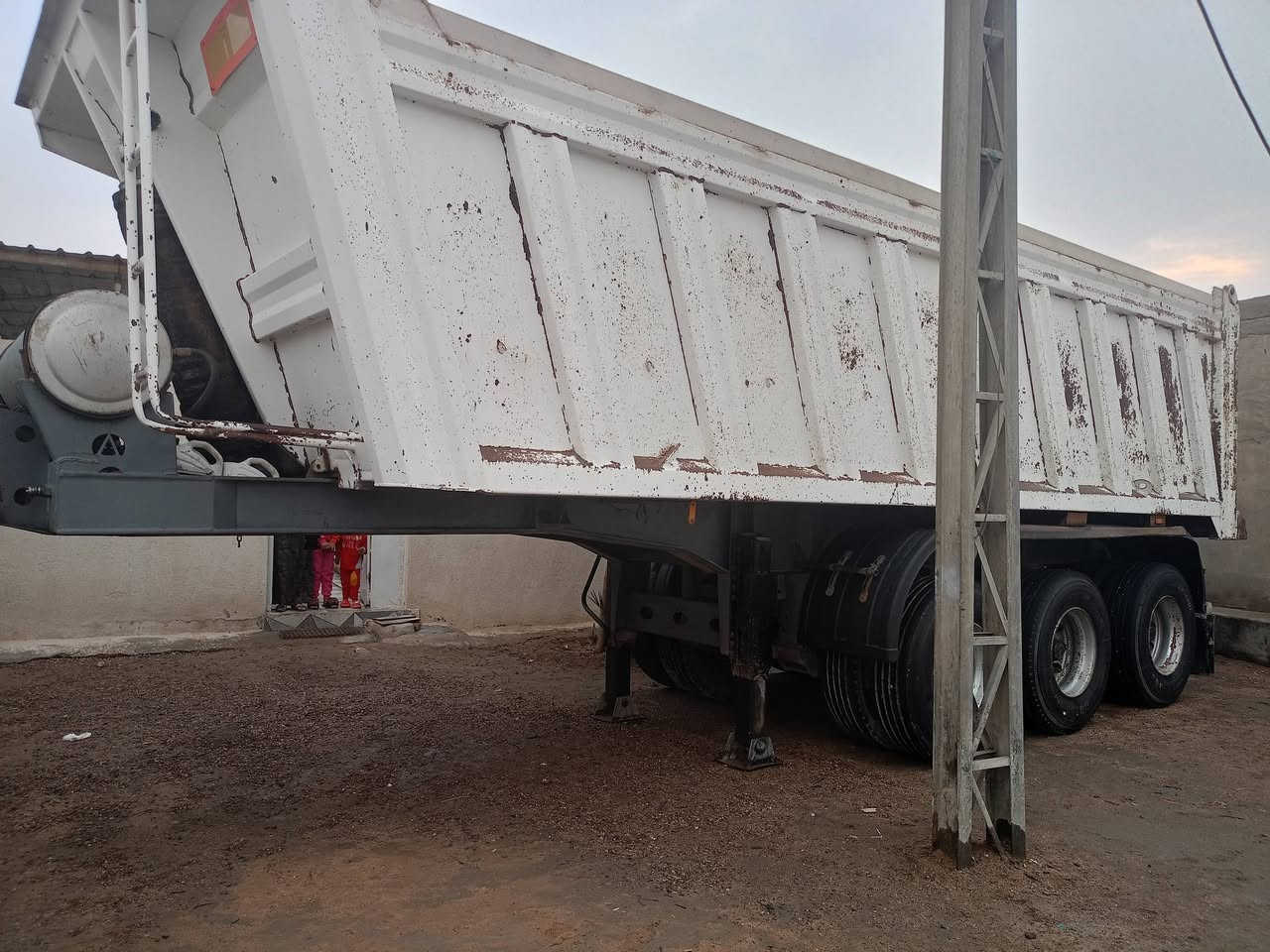 السلام عليكم 2006 مكفوله كفاله عامه رقم ميسان رقم دولي مربوطه قلاب  تلث لوحات مكينه قبل يومين
شاده اوربيه 
***********
