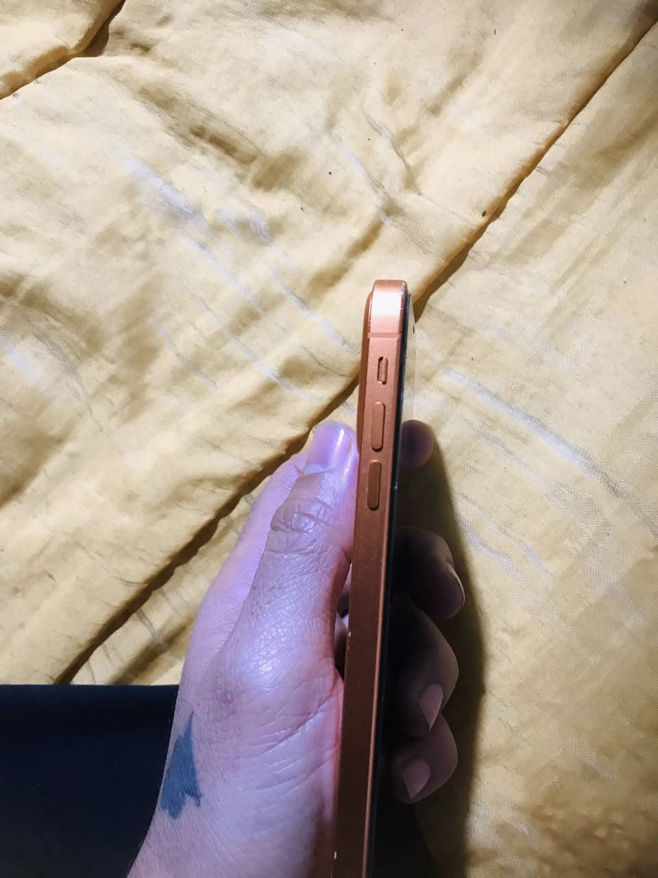 ايفون ١١ العادي محور ١٧ بيع او مراوس محور شاصي كامل كله شغال شرط ع الفحص
ذاكرته ١٢٨ مستبدل بطاريه فقط باقي الجهاز بلادي

فيس ايدي شغال صوت اتصال خط جهاز مكفول وين متريد تفحصه اذا بي عطل تاخذه بلاش وتروح

السعر ٢١٠ وبي مجال للشراي مو شراي لتعامل

مكاني بغداد مدينة الصدر خابرني ع رقمي او واتساب

***********
