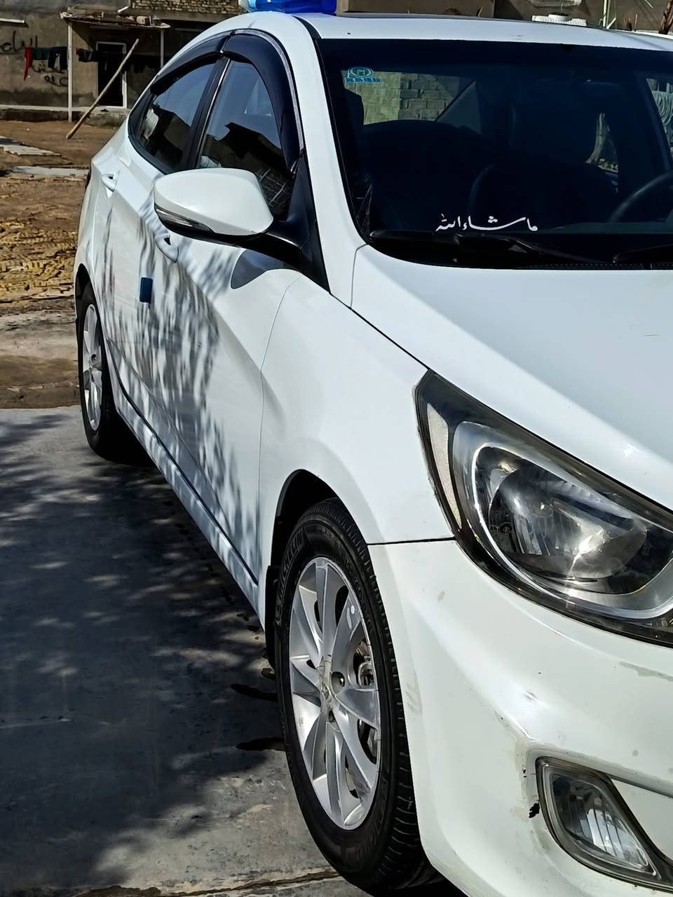 السلام عليكم اكسنت 2015خليجي مكينه 1600 السياره خير من الله فول مواصفات عدا البصمه تحكم ستيرن جهتين فتحه كامره دواره ويل كب تاير تخم جديد كير ومكينه مكفولات بيه طخه بدوسه مبينه بل منشور وبيه بارد بجاملغ الخلفي شبرين ورشوش شويه صبغ منضومه تبريد جديده السعر 112وبيها مجال مكان بغداد 
رقم الهاتف ***********
