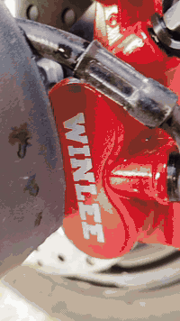 للبيع دراجه شحن النوع AR.8 شركه ونلي خمسه باتري دبلات امامي خلفي شغالات دسكات دهن اشاير يمين يسار شغالات سماعه بلوتوث وبيها نضام P وبيها نضام R هم
الدراجه مستعمله شهرين فقط يعني جديده 

السعر.     475 وبيها مجال(للطيبين) 

للاستفسار الرقم.   ***********
