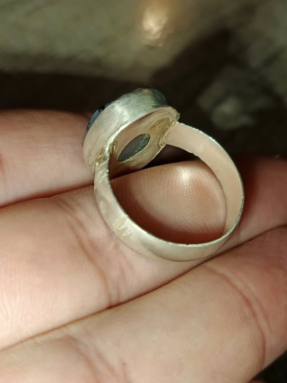 خاتم عقيق شجري يماني خام طبيعي اصلي ذمة صياغة يدوي مرتبة فضة ٩٢٥ سعر جدا مناسب❤
حجز وتفاصيل أكثر خاص او واتساب ***********🌹
وموجود عندي كل انواع الاحجار والمحابس الفضة والنحاس.
