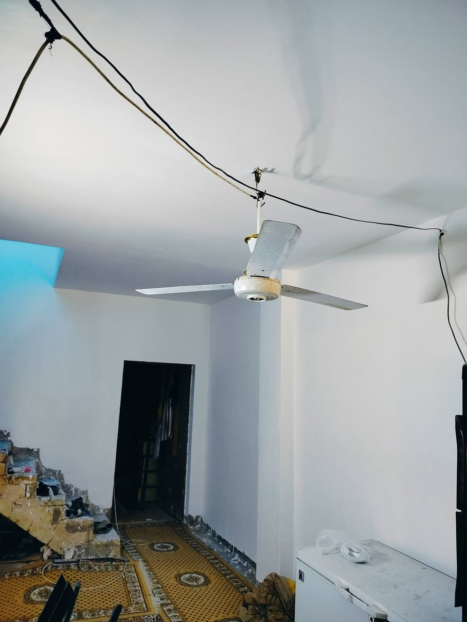 دار للبيع المساحه 103
مغاسل خارجيه وداخليه استقبل وغرفه وصاله
منطقه تبليط وخدمات كامله 
 السعر 80 وبي مجال قليل  
العنوان ديوانيه حي العسكري شارع 30 
وللاستفسار اكثر الاتصال على الرقم ***********
