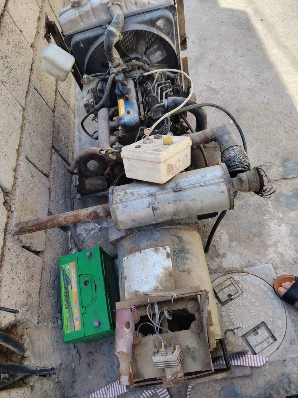 مولد كابوتة 3 بستم  راس التوليد 7.5 كي في اي. تجفيت العام الماضي بي خيط تبخير شغال سنكل فيز للاستفسار اكثر مراسله الصفحه او الاتصال على الرقم ***********
