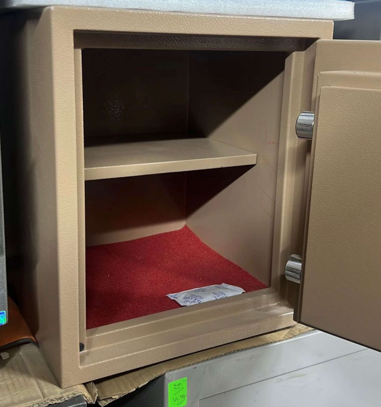 خزنات قاصات أصلية
مناسبة لحفظ الأموال 💰 والذهب 💎
والمستمسكات الرسمية
والمسدس الشخصي المرخّص
✅ الفحص متوفر يم المندوب
رقم الهاتف ابو الحلال  ***********  للحجز وتساب او اتصال ع هاتف  فقط ✅✅✅✅✅✅✅✅✅✅✅
