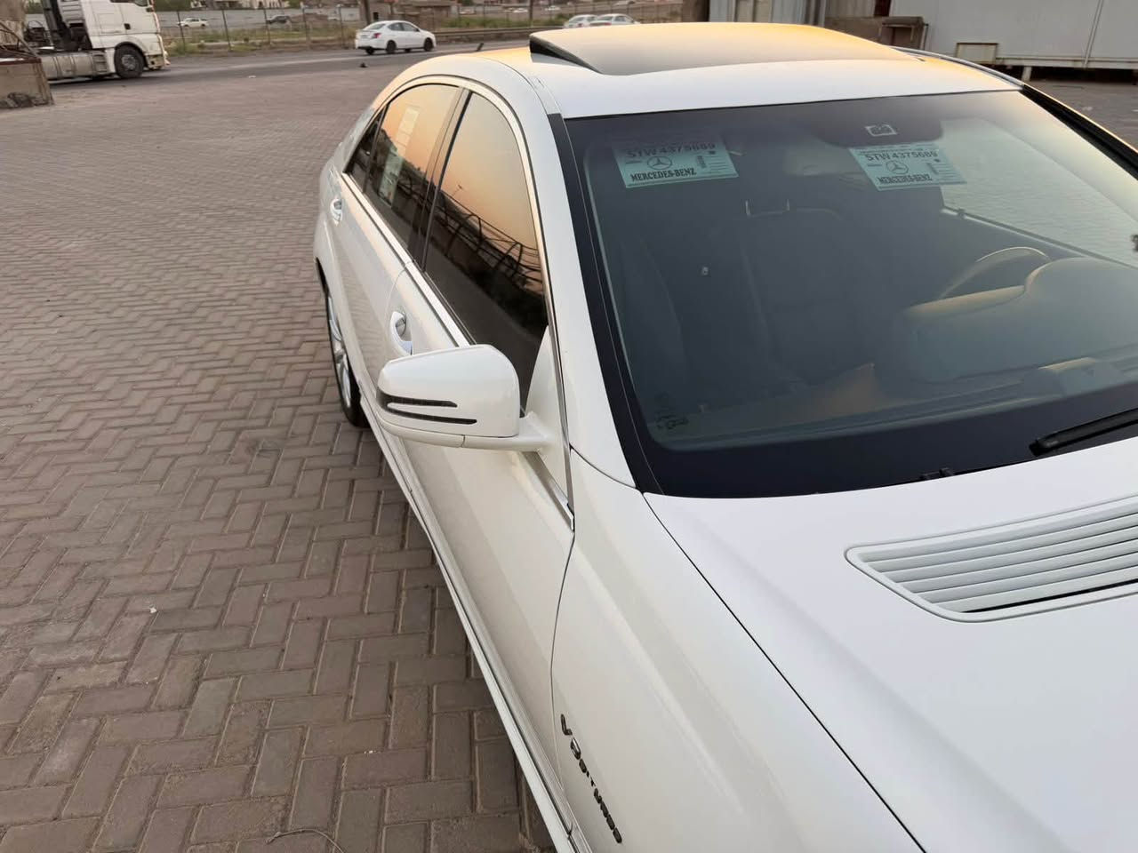 السلام عليكم مارسيدس s550 مديل 2009خليجي
مكفولة ماعدة قطعتين كلير فقط موصفات لسيارة
فول موصفات بصمة فتحة جلد شاشة جبيرة بيبان شفط جكات مكينة 8 سلندرمكفولة من لفتح رقم سليمانية سنوية بسمي تحويل مباشر 
سعر لسيارة 164$وبيهة مجال
مكان لسيارة بغداد البلديات
وهاذ رقمي ***********
