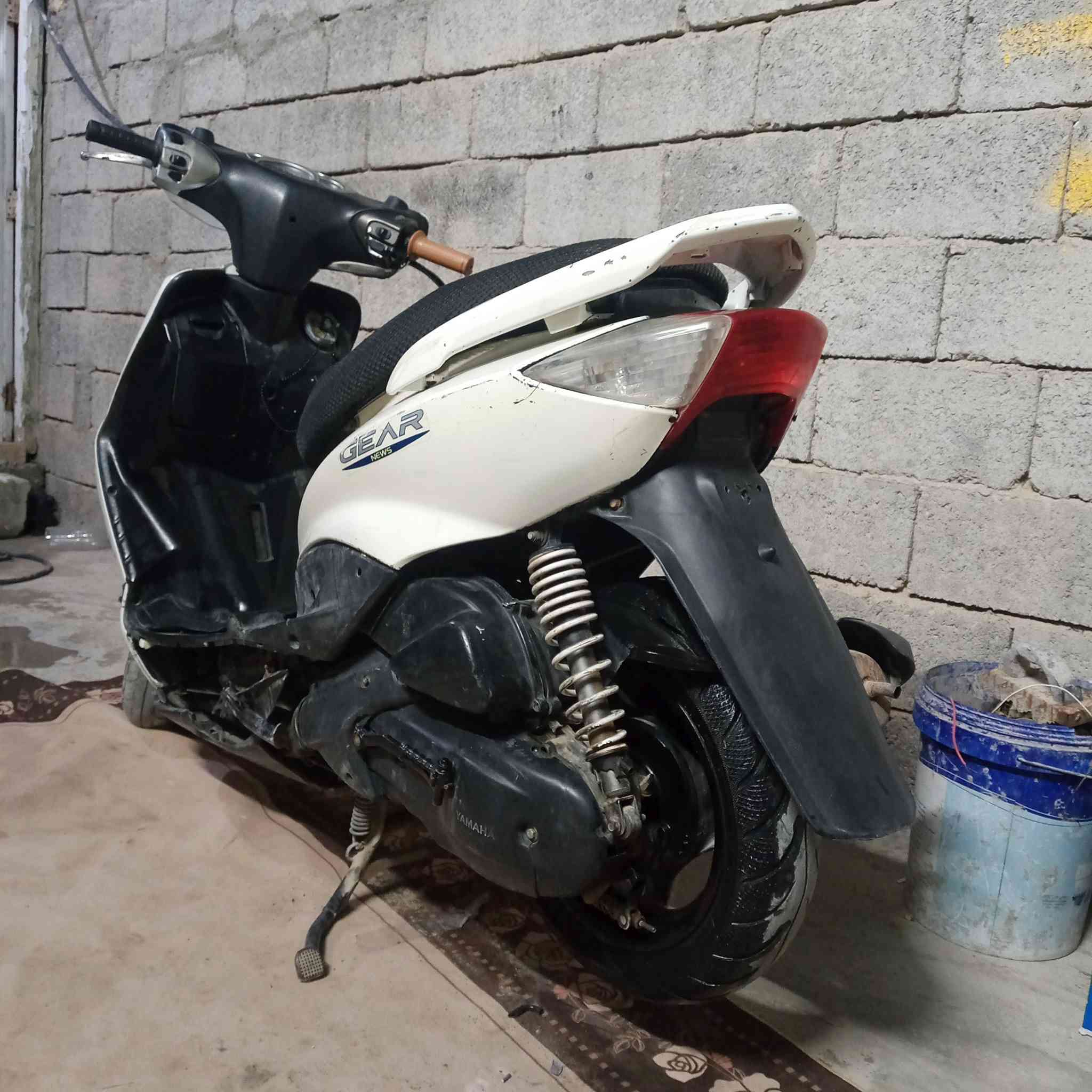 سكنس نثيه للبيع شغاله سلف وهندر مابيها نقص شغل وطلع ترايها حلو مكينه بلاد ما مفتوحه موجود علا هاء الرقم ***********
