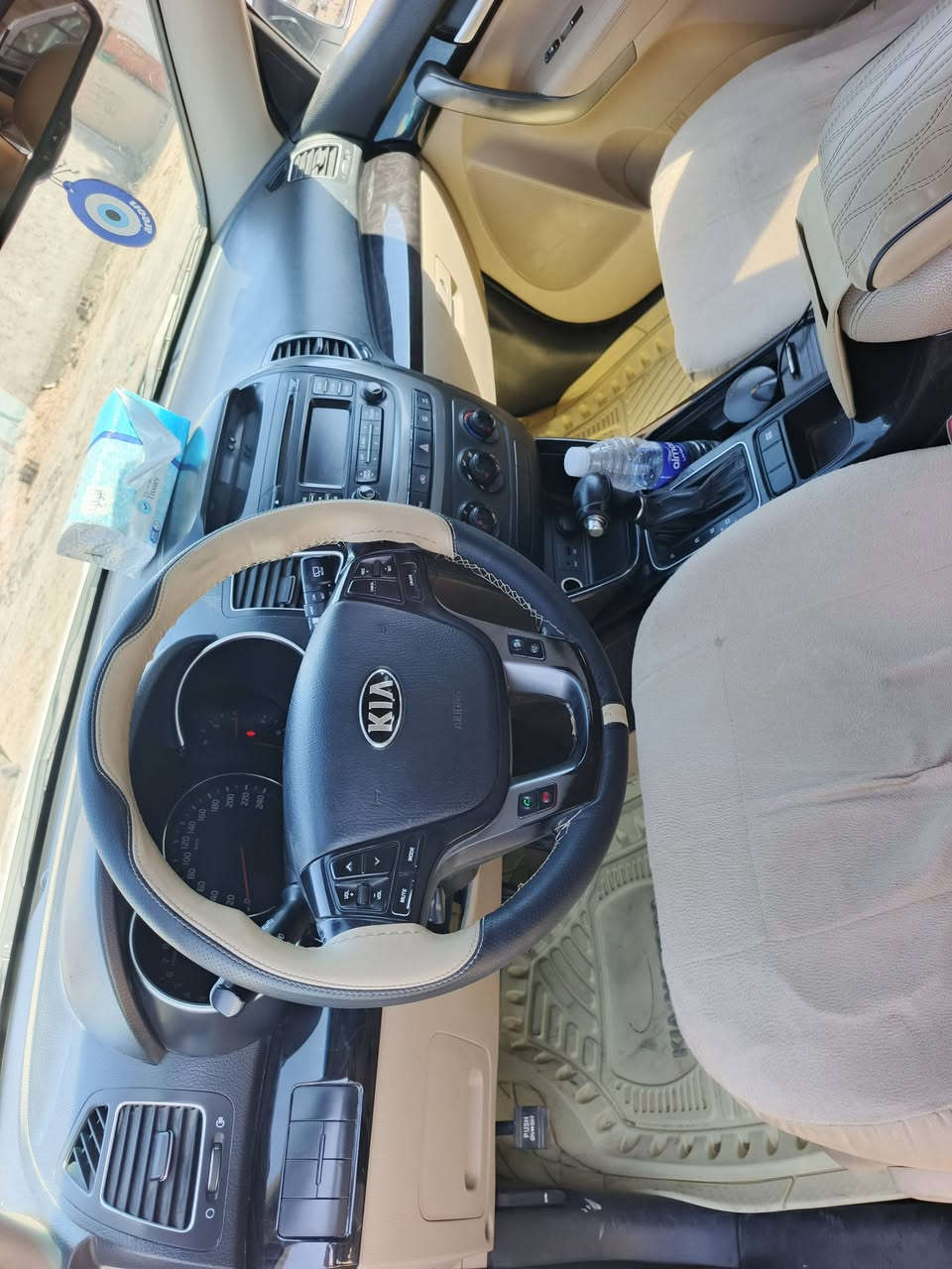 سلام عليكم سورنتو خليجي موديل 2014 رقم واسط بسمي تحويل مباشر سيارة جاهزه من كلشي سنوية ل 30 /سيارة بيه 3قطع صبغ/ سته سلندر سبعه راكب /   سعر 140 وبيه مجال بسيط/ عنوان ذي قار قضاء الرفاعي /***********
