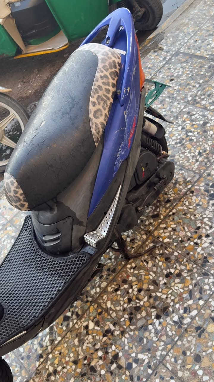 سلام عليكم
ماكس عدله كفاله عامه ختم واحد وي المكينه  
شلعه ومعدل فول كهربائيات كلها شغاله 
بيها تزويد خارجي (يدات بريك +صدر امامي خلفي 
+ اشاير وبك لايت مال 4ولفات +ويل مشيف اصلي +
فراك بريك + قطره اكسل وقاعده مال رقم ) دراجه مذب عليها ربع دينار ستوني مسواي ادامه للكلجات 
مكانها نعمانيه وسعرها 950وبيها مجال 
***********
