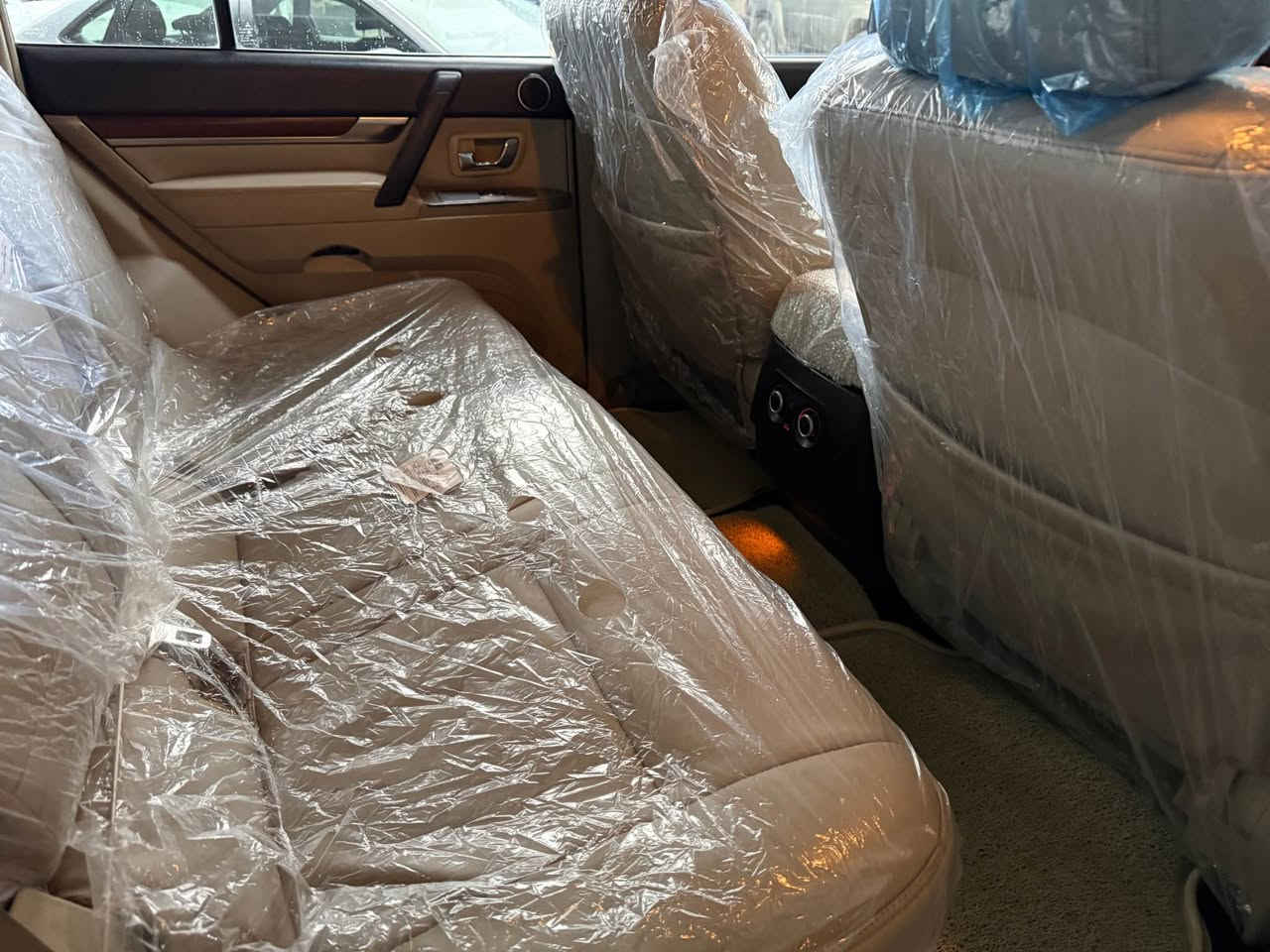 باجيرو موديل ٢٠٠٧ خليجي 
مواسفات حبتور فول فول 
بي بوياغه ره سمي سونه ريم داناوه 
شاشه ايپاتم بو به ستووه تاخم تايه تازه 
گيرو مه مينه به شه رت ده بل اكسل 
سه نه وي تازه به ناو خومانه وه يه 
بيش و دواوه ي كراوه به ٢٠١٥ 
زورتازه و حوانه سياره كه هيج مصرفي نييه 
شوين سليماني سعري ١٢٩گه لاو معامله 
موبايل *********** السليمانية, العراق
