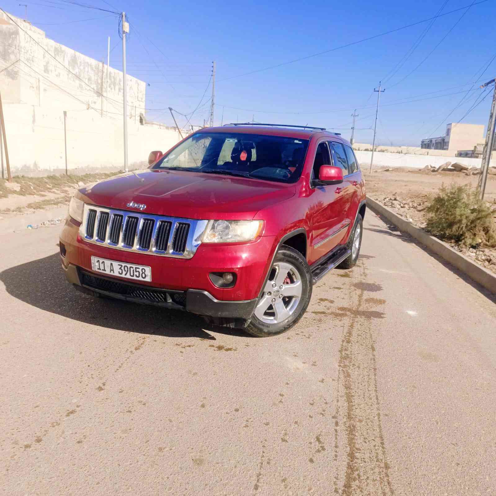 جيب ١٢،بغداد،بسمي،***********،بنيدر وباب خلفي صبغ،جاهزه من كلشي اتصل ودلل،
