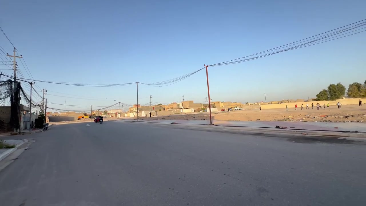 كربلاء المقدسة الجمعيه الاولى
بيت يباع تطلوعة 
 المساحة 100 مربعه 
غرفه /4
صاله 
استقبال 
حمامات 
مطبخ 
شقتين معزولات 
تطلوعه /45 قابل للتفاوض 
***********
