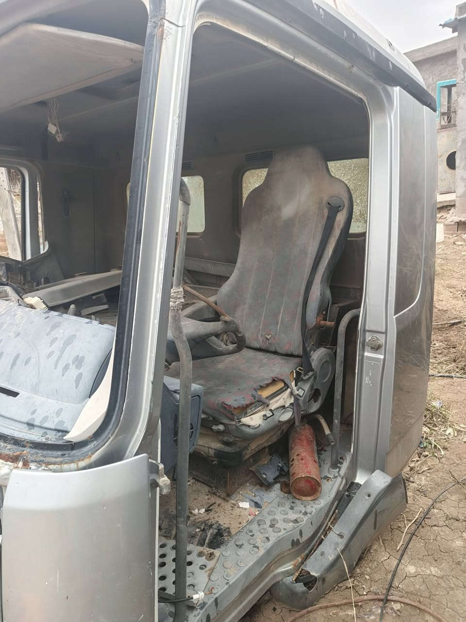 السلام عليكم قماير عدد ٣ للبيع  ***********
