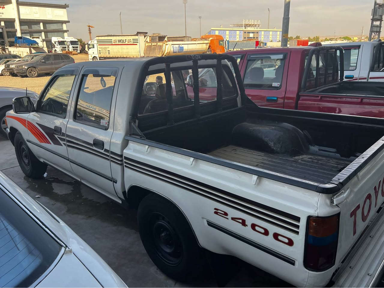 ئەم توێتە جوانە بۆ فرۆشتن مۆدێلی ٩١ مەکینەو گێڕی ڤە شەرتی فیتەر مەکینەی توایە نە زەربەی هەیە نە لێدران  سبووخی نیە بەس قەڵەم کاری ناوی لە دەرۆی جوانترە بە شەرتی ئەوەلیات و حاسیبە سەیارەکە ماڵی دۆستە چوار تایەی لۆکی لە سەرە ماڵی کاسبیە نرخی ٣٦ گڵا و ماعەمەلەیەکی برایانە
*********** كالار, السليمانية
