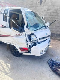 كيا حمل ٢٥ موديل ماشيه ١٤ بيه هذا الحادث ٠٧٨٦٥٠٣٣٤٤٤ مكاني بغداد