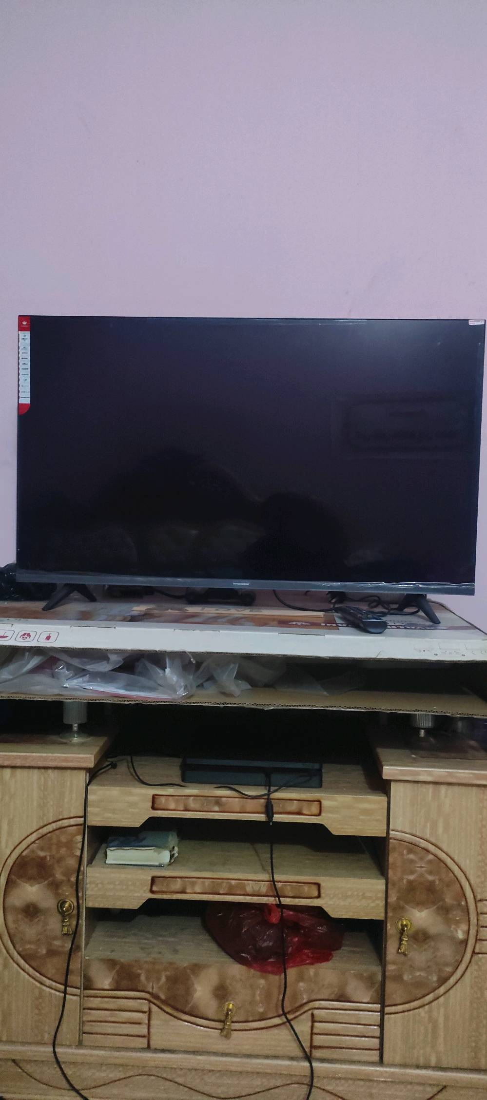 شاشة بلازما 43 بوصة  4k السعر 420 ألف وبيها مجال
العنوان البصرة 
التواصل واتساب 
***********