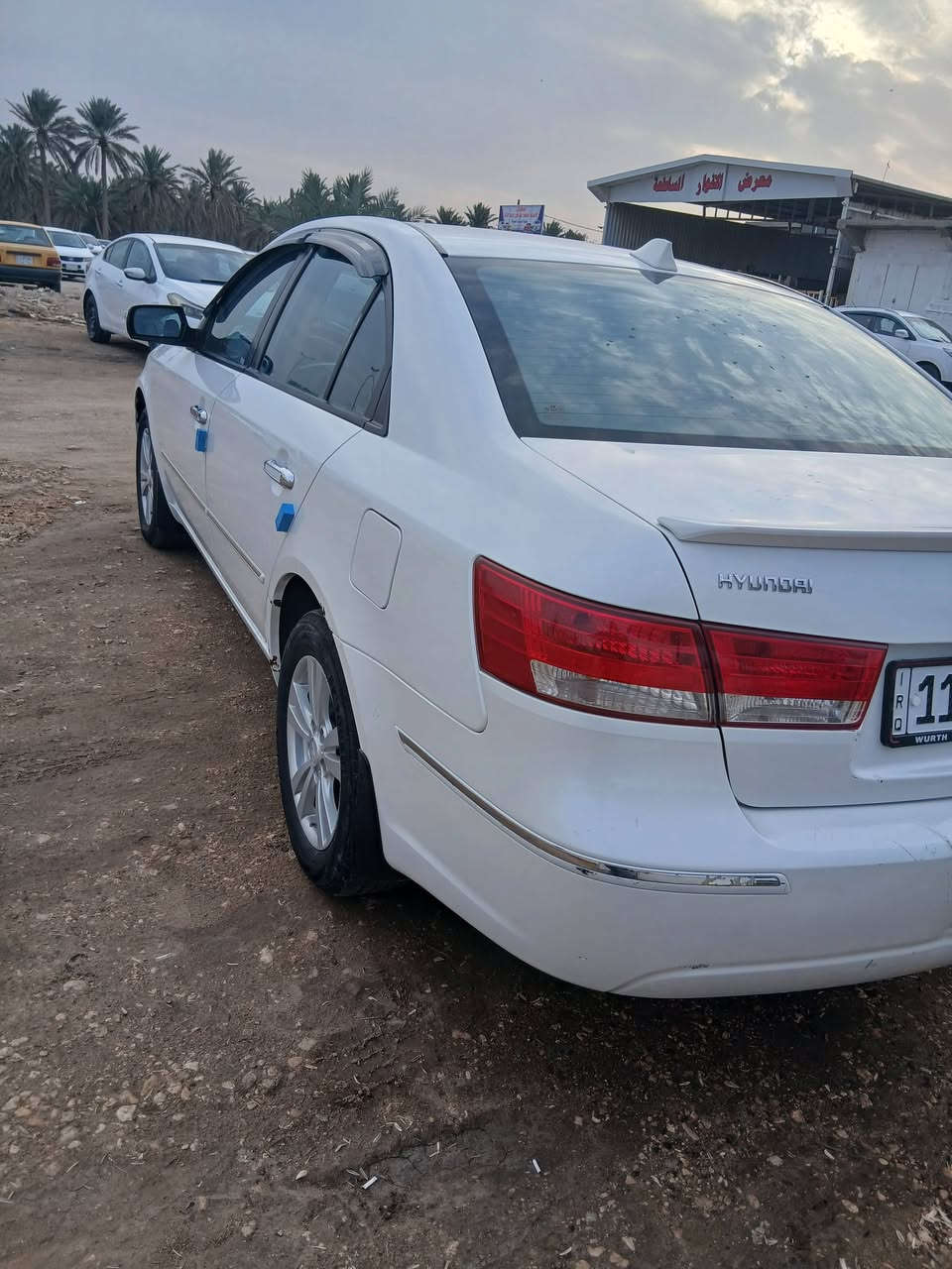 السلام عليكم 
للبيع سوناتا 2010 مرقم بغداد جديد سنويه 2030 بسمي مكينه 2400 مكفوله من الصبغ والتبديل والمعجون بيها بارد قليل فقط تبريد تدفئه شغاله السياره كامله وكير محرك بلادي ومنضومه لايت زنون خير من الله ما نقصها اي شي  للستفسار اتصل ع ***********
*********** غير متواجد ع النت  السعر 150 وبيها مجال
