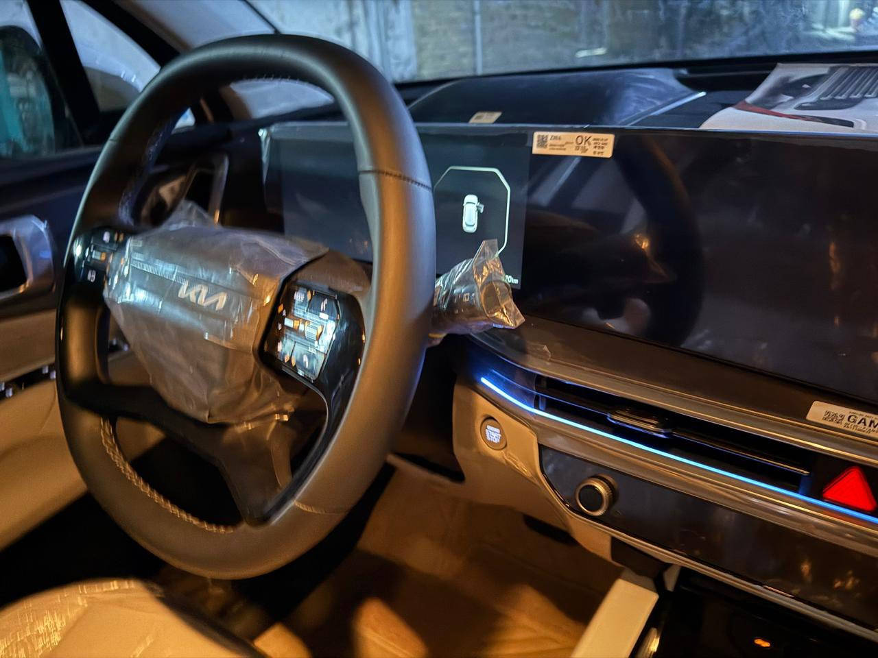 للبيع سورنتو موديل 2026 زيزووو  مرقم بغداد ام الضمان  

المواصفات 
—————————————
كراسي كهرباء 
كشنات جلد 
محرك 6
7 راكب
ويل 20 
داتشو 
إضافه إلى باقي الموصفات المعروفه 
السياره كفاله عامه من الرصعه والجكه والشط ومن كل شي 
السعر 34 الف دولار وبيها مجال 
للاستفسار 
***********
المكان ذي قار - الرفاعي
