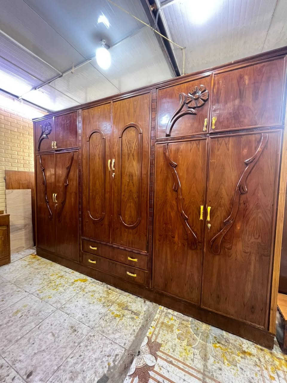 غرفه نوم ام السته طابقين صاج ضهر جرجوبه خمسه ملم عنوانه كوت حي الجهاد شارع النجارين نجارة ومعرض الحجامي الاتصال او مراسلة الصفحه سعره مع الشد والنقل علينه داخل الكوت ٥٥٠ وبيه مجال ***********
